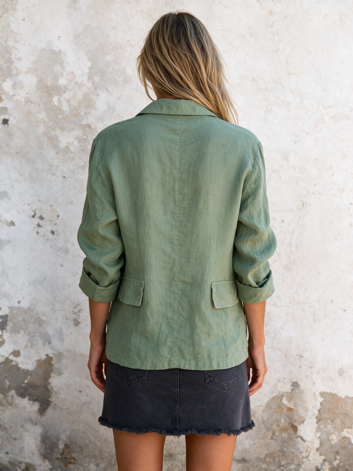 Versatile women's lightweight blazer, perfect for sophisticated business casual and all-season fashion.