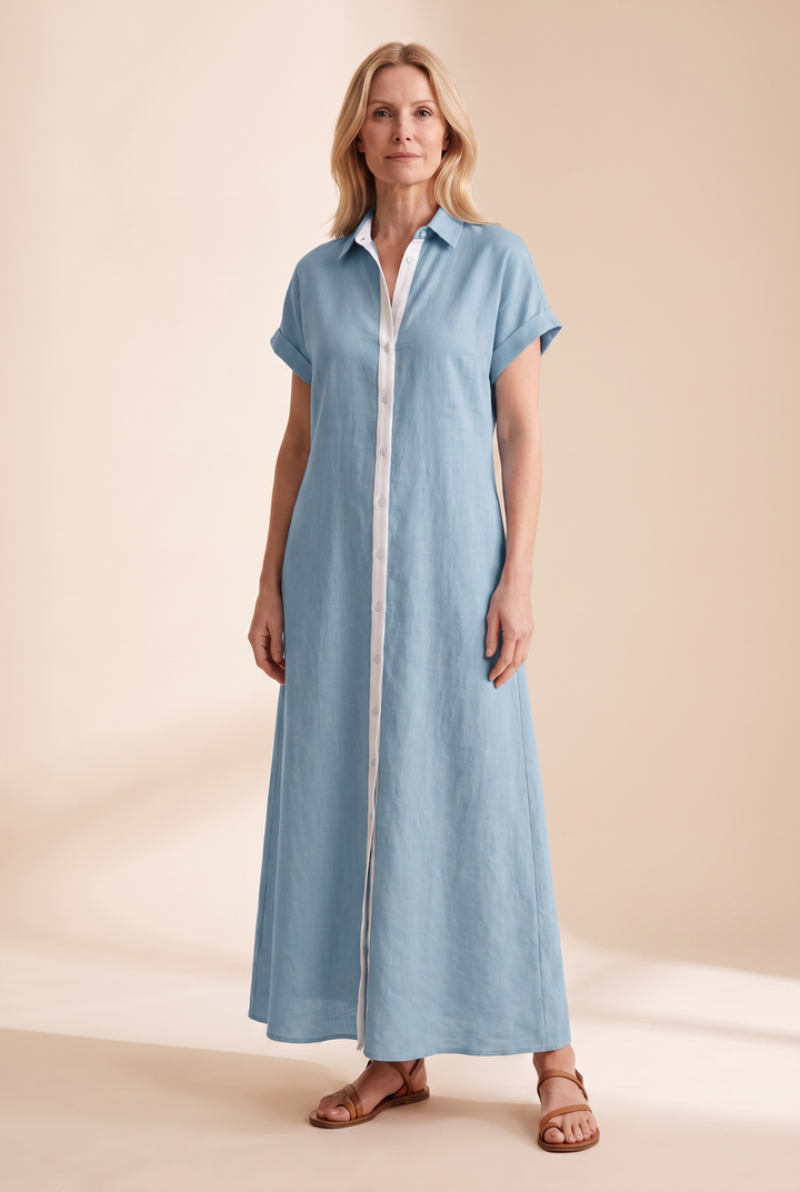 Versatile women's relaxed maxi dress, great for everyday wear, featuring a stylish button-front.