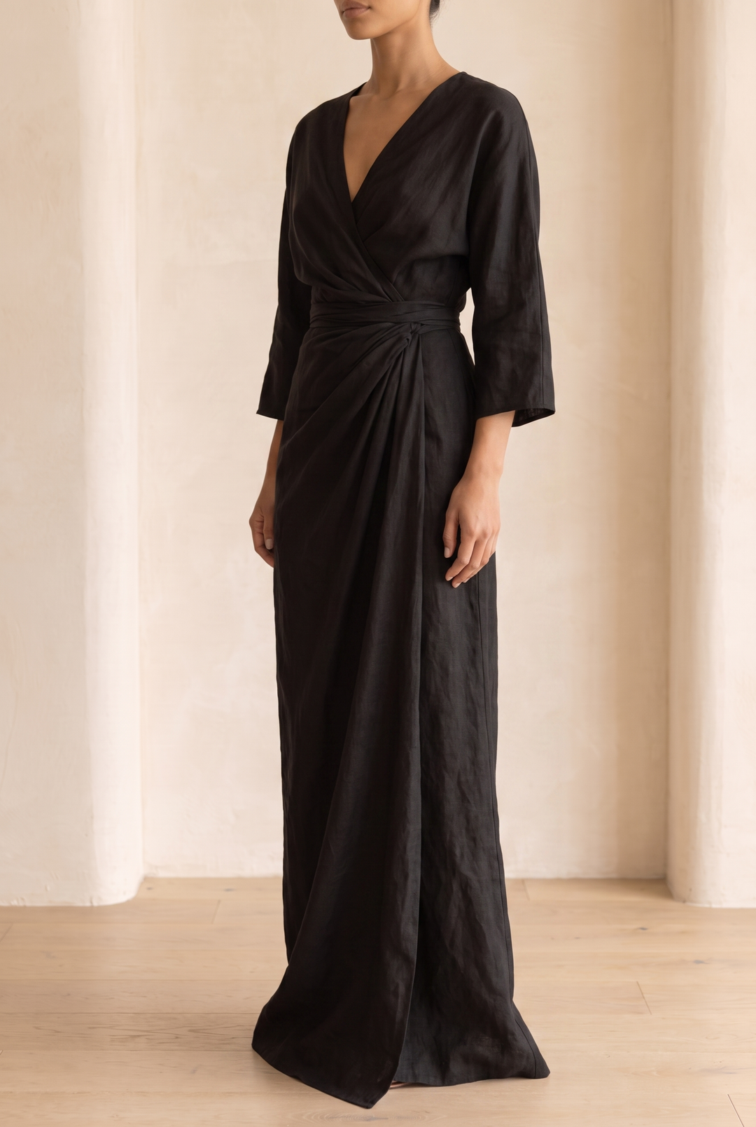 Effortless women's V-neck maxi dress. A stylish, comfortable pull-on option for any summer day.