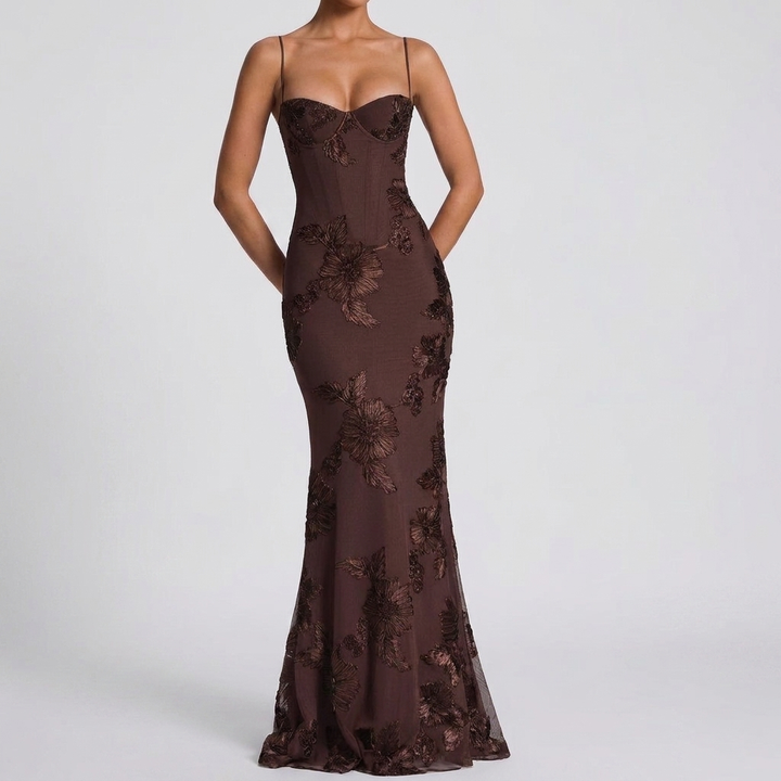 Chic women's party dress. Long, flowy, and elegant, this maxi evening dress is perfect for all special occasions.