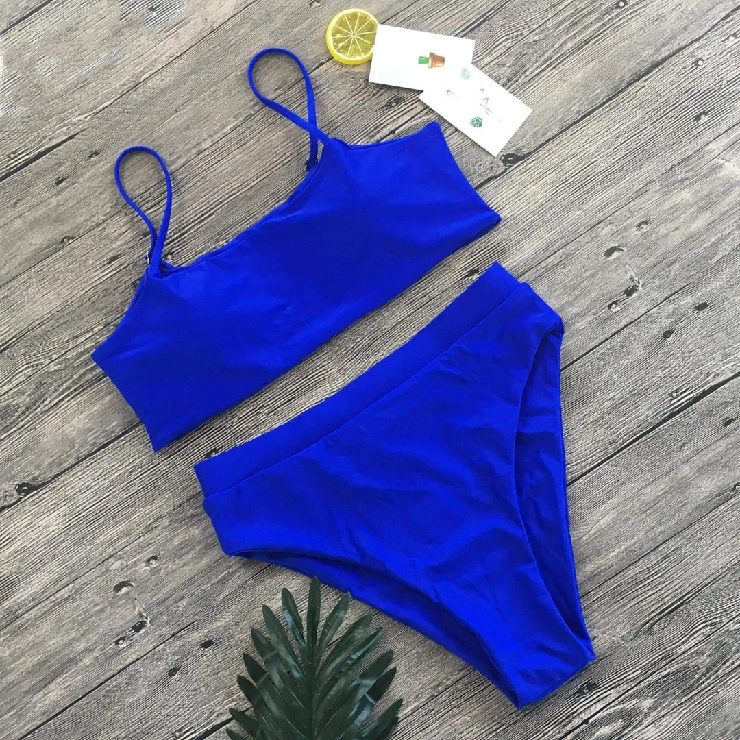 Essential summer fashion: Women's high-waisted padded bikini swimsuit set, perfect for stylish beach & poolside days.