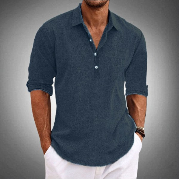 Classic men's short-sleeve polo shirt, offering a relaxed fit for comfortable and stylish summer fashion.