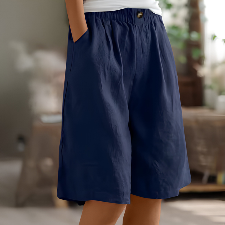 Soft women's casual shorts, elastic waist, loose fit design, with practical pockets.