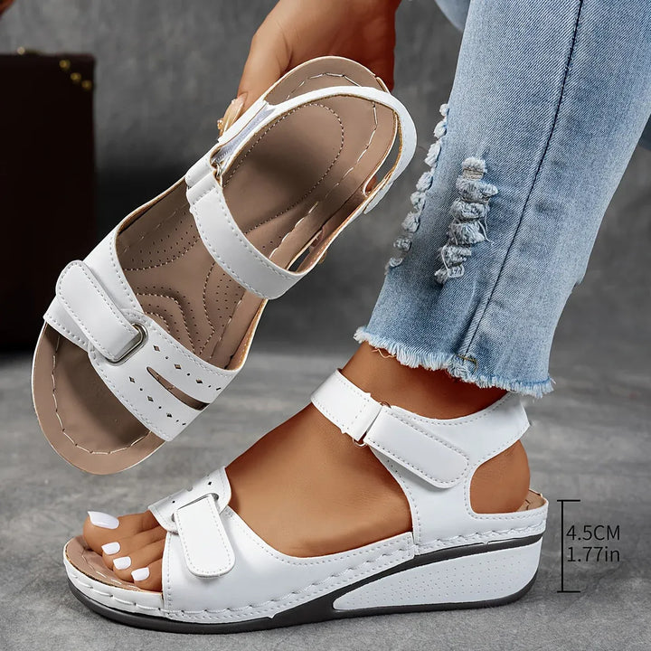 Chic women's orthopedic strap sandals, combining elegant style with essential arch support for summer.