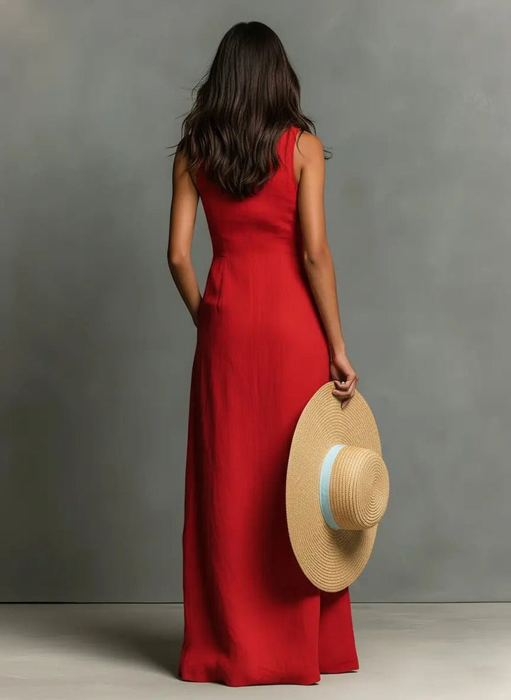 Versatile women's sleeveless maxi dress, ideal for summer, beachwear, or resort wear. Effortless & stylish.