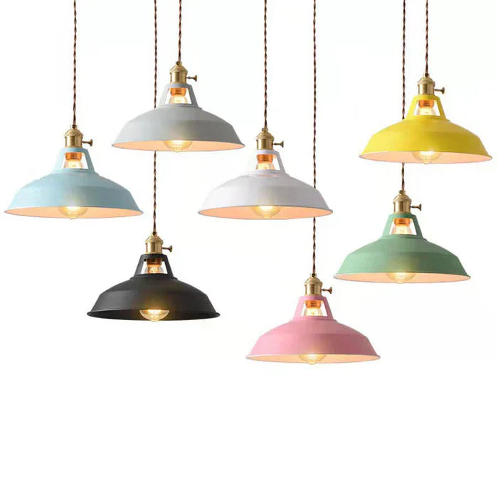 Restaurant lighting solution: an industrial retro pendant lamp.