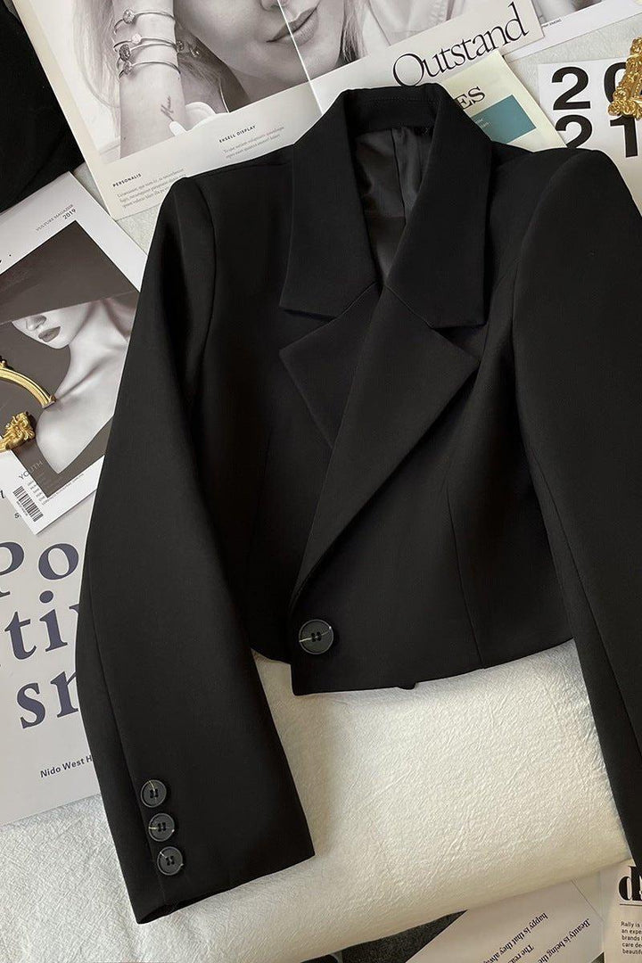 Ione | Women's Cropped Blazer with Notched Lapel - Champagne - Image 5