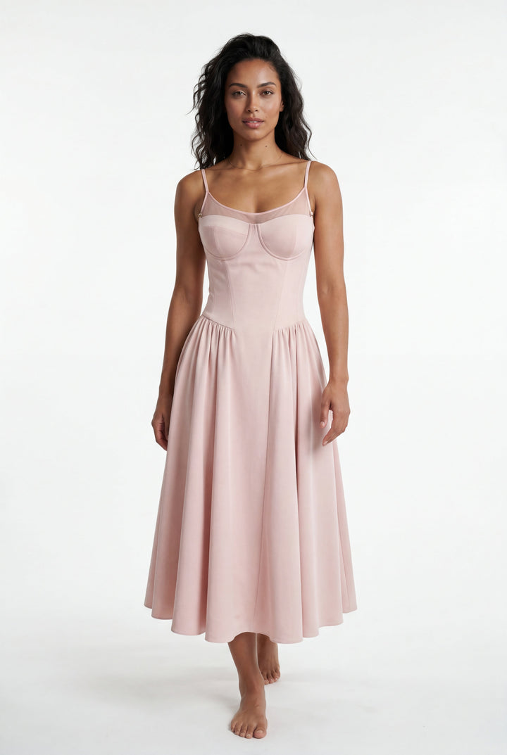 Effortless women's floral midi dress, adjustable straps for a comfortable fit.