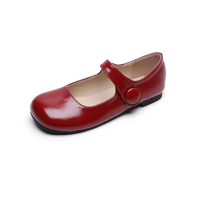 Everyday women's round toe Mary Jane flats. Comfortable, classic style with an adjustable strap for a perfect fit.