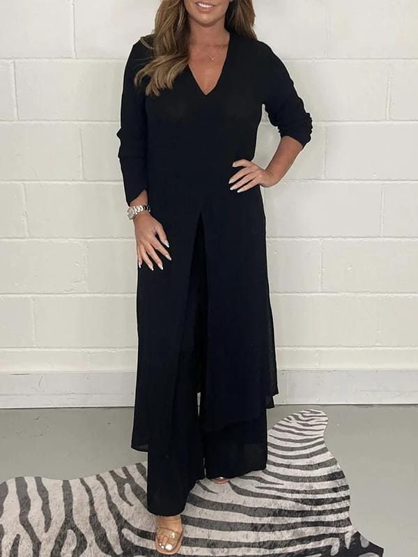 Stylish women's casual two-piece pants set, featuring a comfortable blouse & wide-leg trousers for a relaxed look.