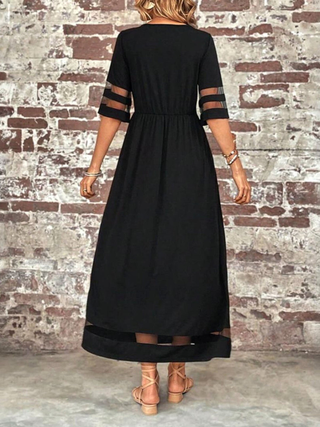 Flattering women's midi dress, designed with tummy control for a smooth look. Perfect as an elegant summer dress.