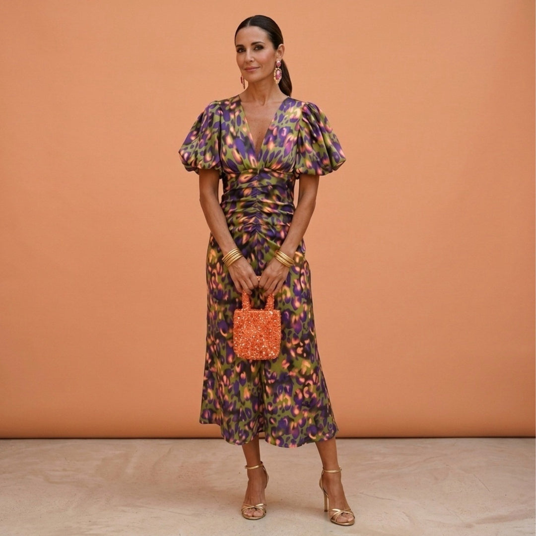 Versatile women's elegant V-neck day dress, puffed sleeves, ideal for summer & fall fashion.