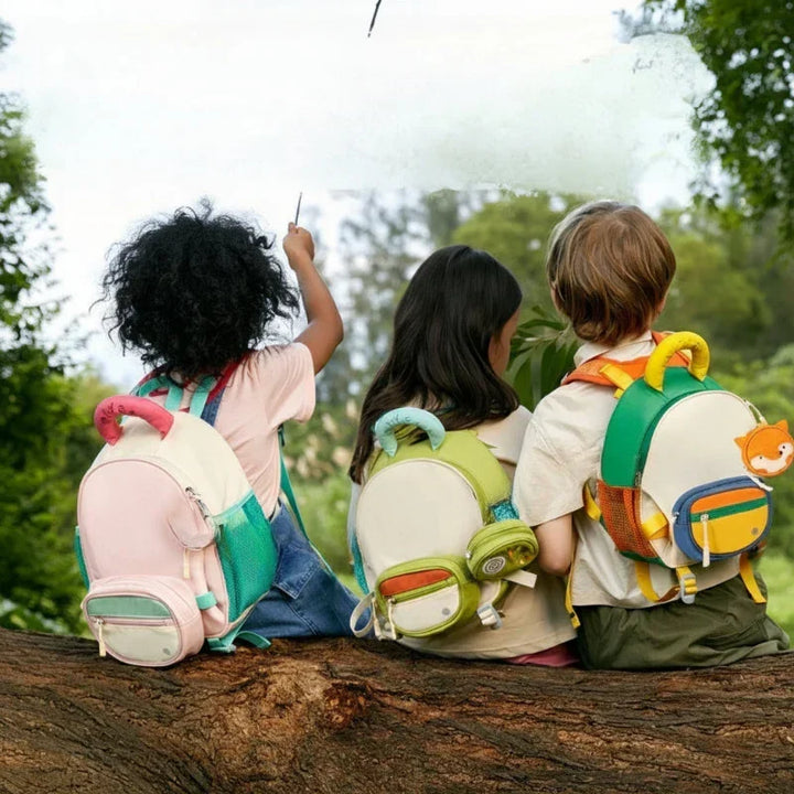Kids' organized backpack with water bottle pocket, perfect for books and school supplies.