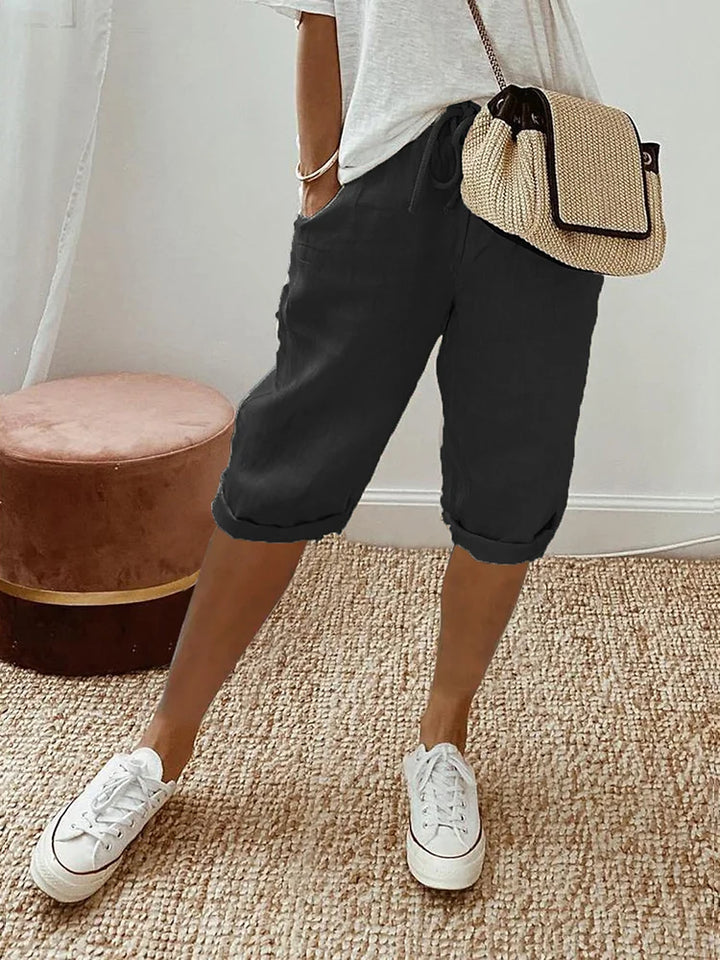 Relaxed fit men's shorts, breathable material, perfect for casual summer outings.