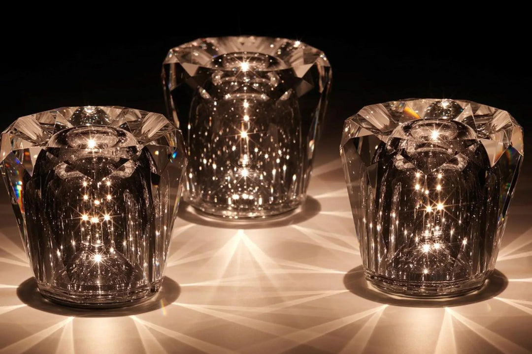 Cordless crystal diamond table lamp, elegant LED, perfect for romantic or relaxing ambiance.
