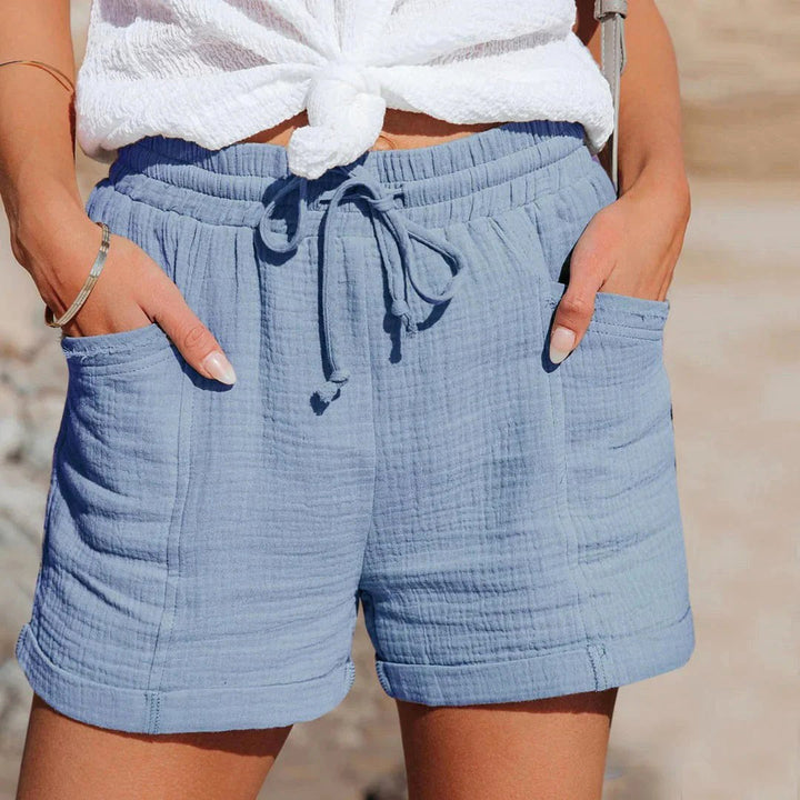 Casual women's summer shorts for everyday wear, designed with a relaxed fit and elastic waist for warm weather comfort. [[lstfy-media:3]]