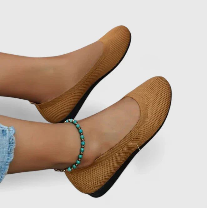 Stylish women's orthopedic flats featuring arch support for comfortable, chic everyday and office wear.
