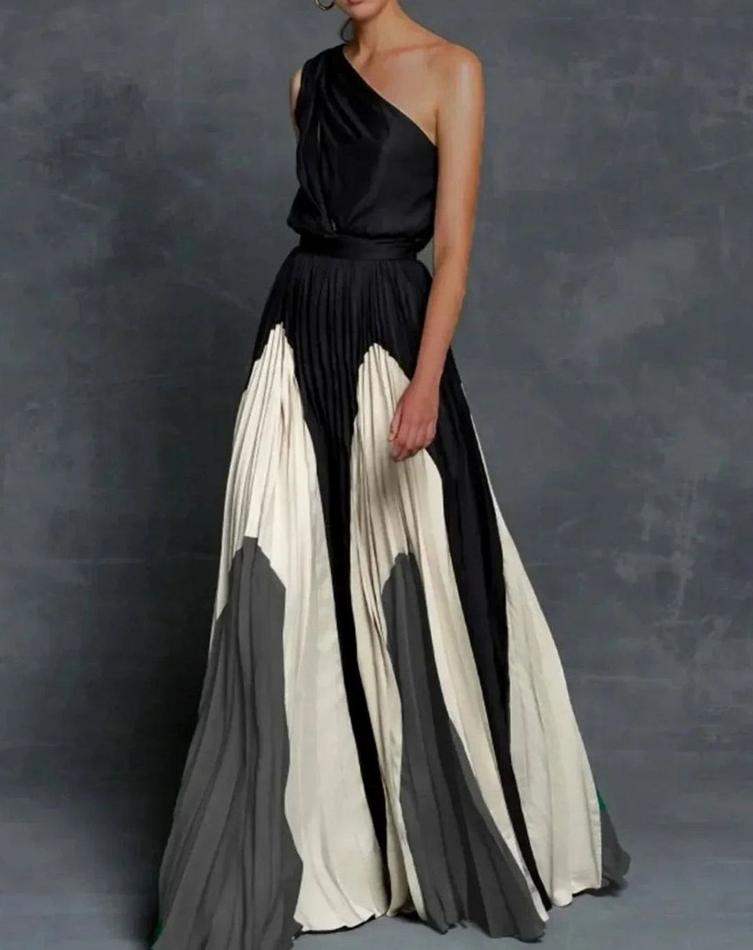 Formal women's one-shoulder pleated maxi dress featuring an elegant design, ideal as an evening gown or gala dress.
