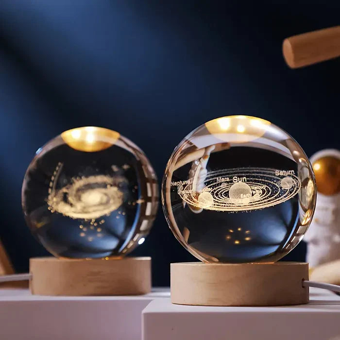 Universe globe lamp, 3D LED luminous sphere, perfect tabletop decor and gift for space lovers.