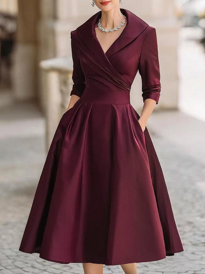 Sophisticated women's midi dress with a flattering fit, ideal for elegant parties & special occasionwear.