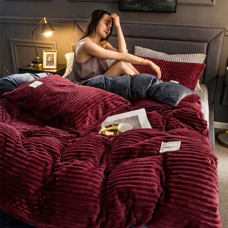 Experience ultimate comfort with this velvety soft fleece duvet cover