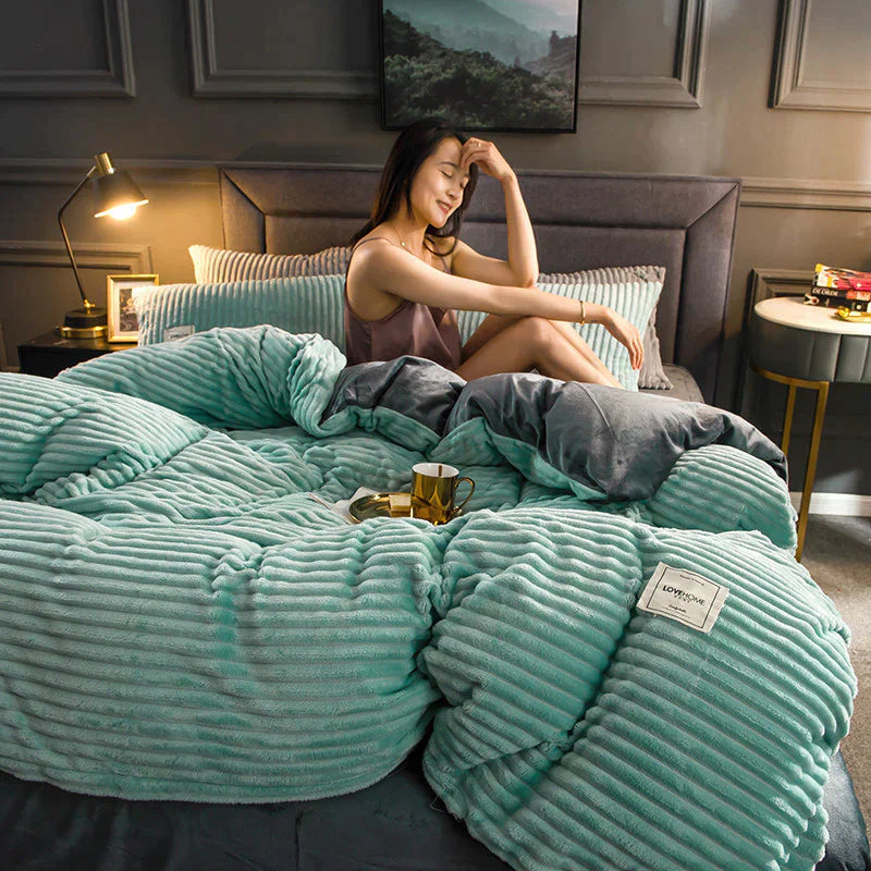 DreamWeave queen size duvet cover: a blend of velvet and cozy fleece