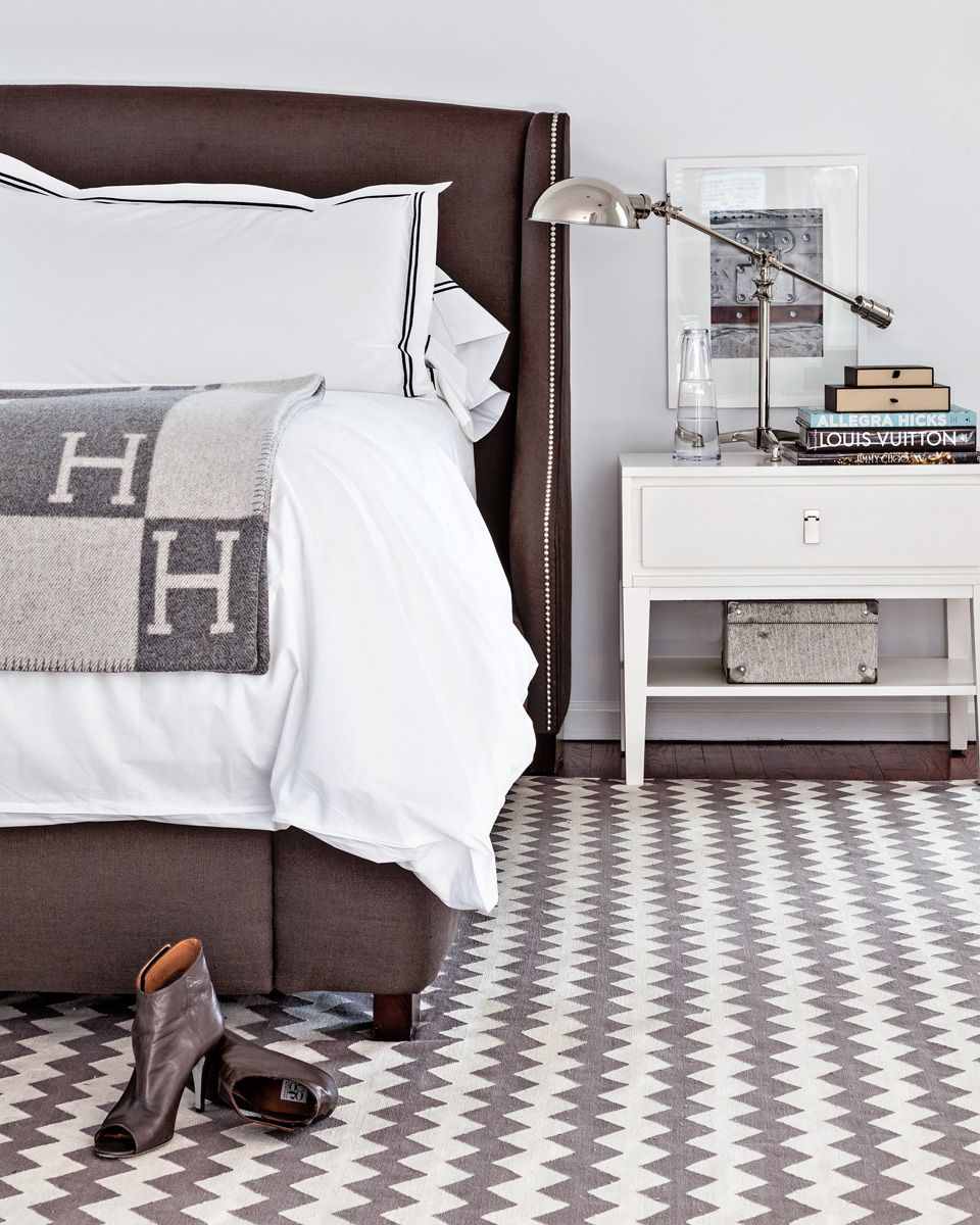 Experience ultimate comfort with this soft gold wool throw blanket.