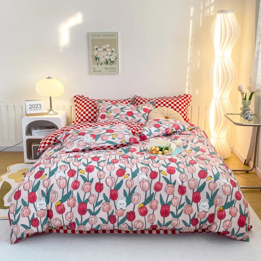 Contemporary luxury modern duvet cover set with pillowcases, unique abstract design for elevated bedroom decor.