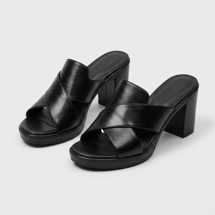 Casual women's block heel footwear, offering everyday support & lasting comfort.