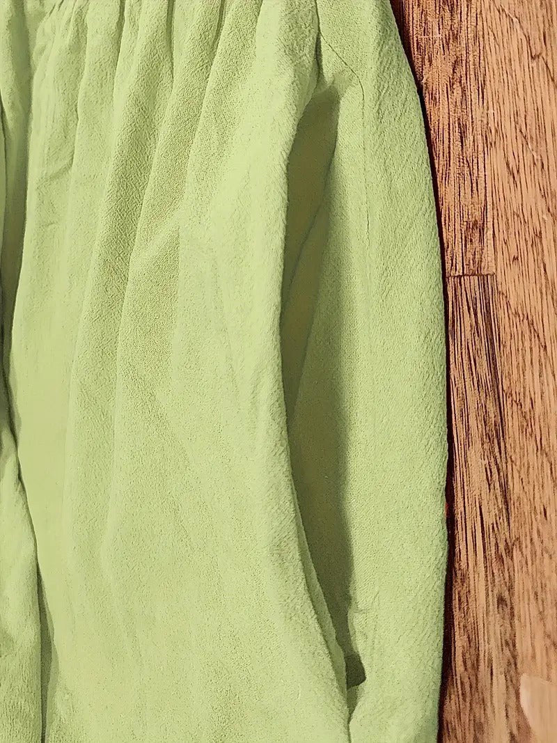 Versatile women's flowing midi dress with pockets, suitable for summer & fall fashion.