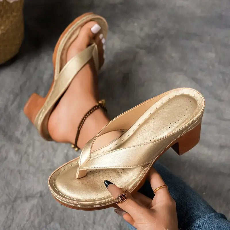 Women's orthopedic slippers, arch support & heel comfort for healthy, breathable summer wear.