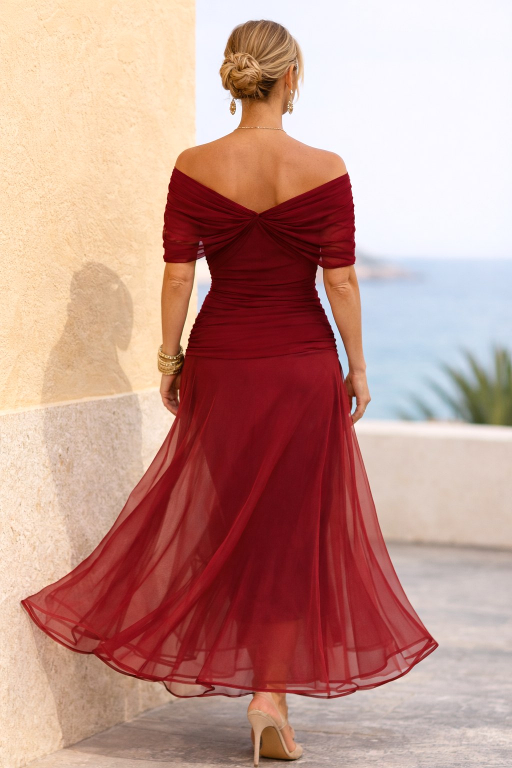 Fashionable V-neck wrap maxi dress, women's elegant long dress for any event.