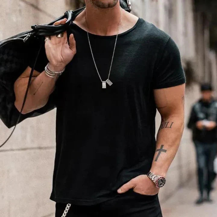 Stylish men's short sleeve t-shirt, a versatile wardrobe essential with a comfortable loose fit.