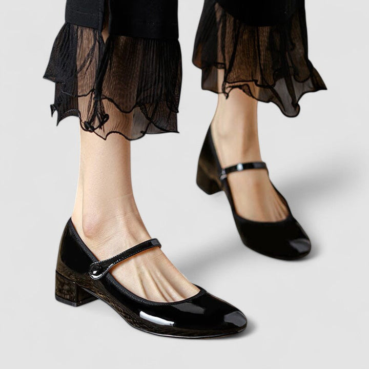 Elegant black women's dress shoes, ideal for formal occasions and lasting comfort.