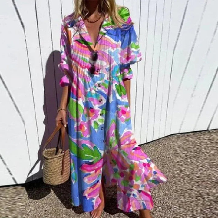 Comfortable women's floral boho maxi dress with V-neck. Ideal for summer parties, beach days, or relaxed outings.