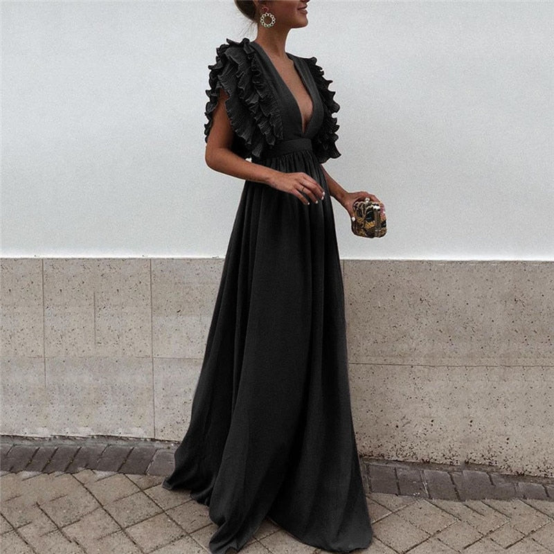 Elegant women's maxi dress. Flowy, comfortable style perfect for summer, day or evening wear.