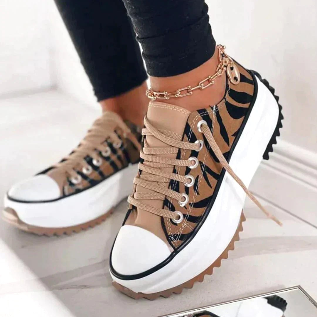 Soft, cushioned women's footwear for all-day comfort. Versatile summer travel shoes & everyday casual wear.