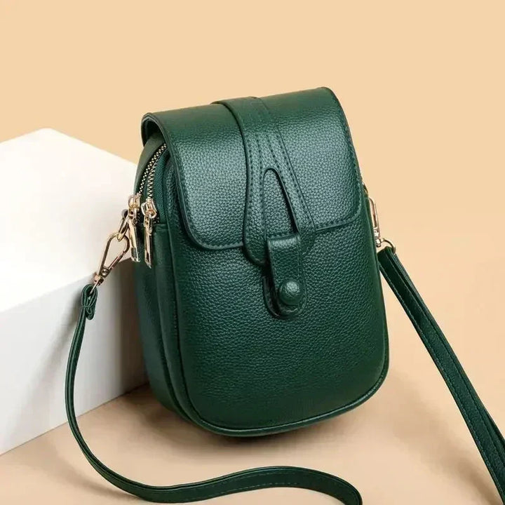 Elegant genuine leather women's shoulder bag with vintage style, a timeless accessory.