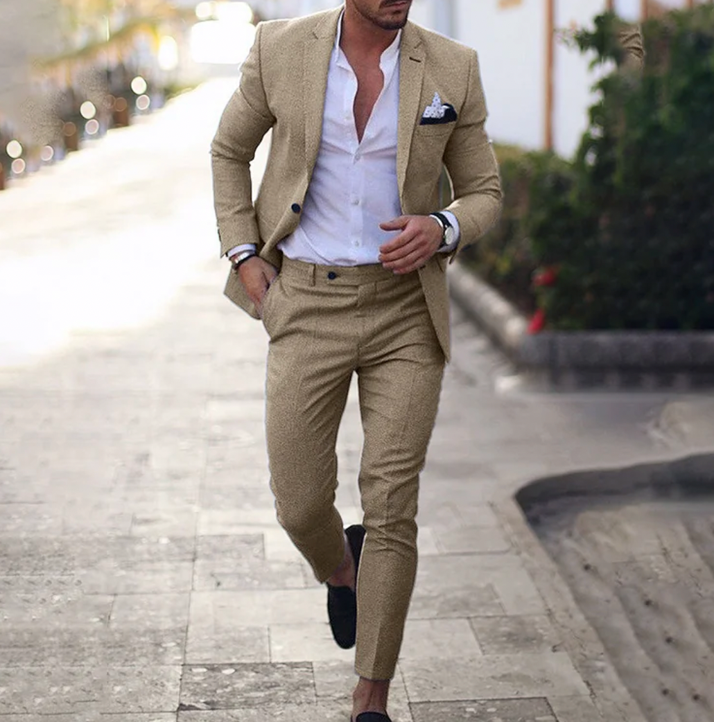 Professional men's business casual suit set. Smart blazer and matching trousers for stylish office attire.
