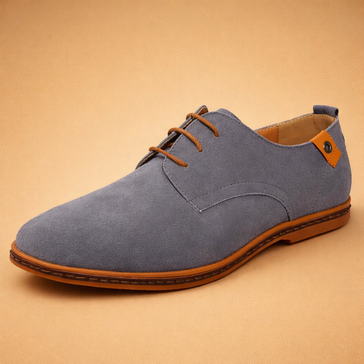 Comfortable men's dress shoes, perfect for casual occasions, featuring a timeless oxford style.