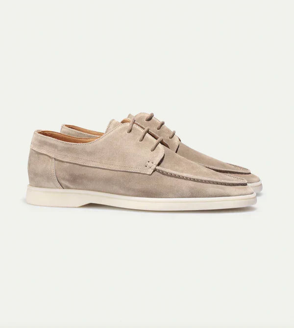 Versatile men's footwear: classic style leather lace-up loafers for any occasion.