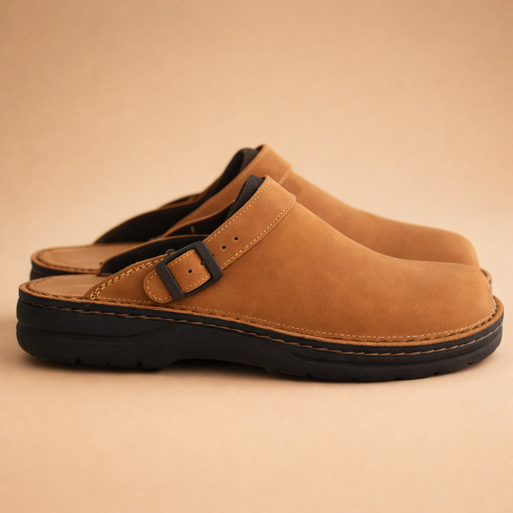 Casual men's shoes: Durable slip-on clogs perfect for everyday wear and work.