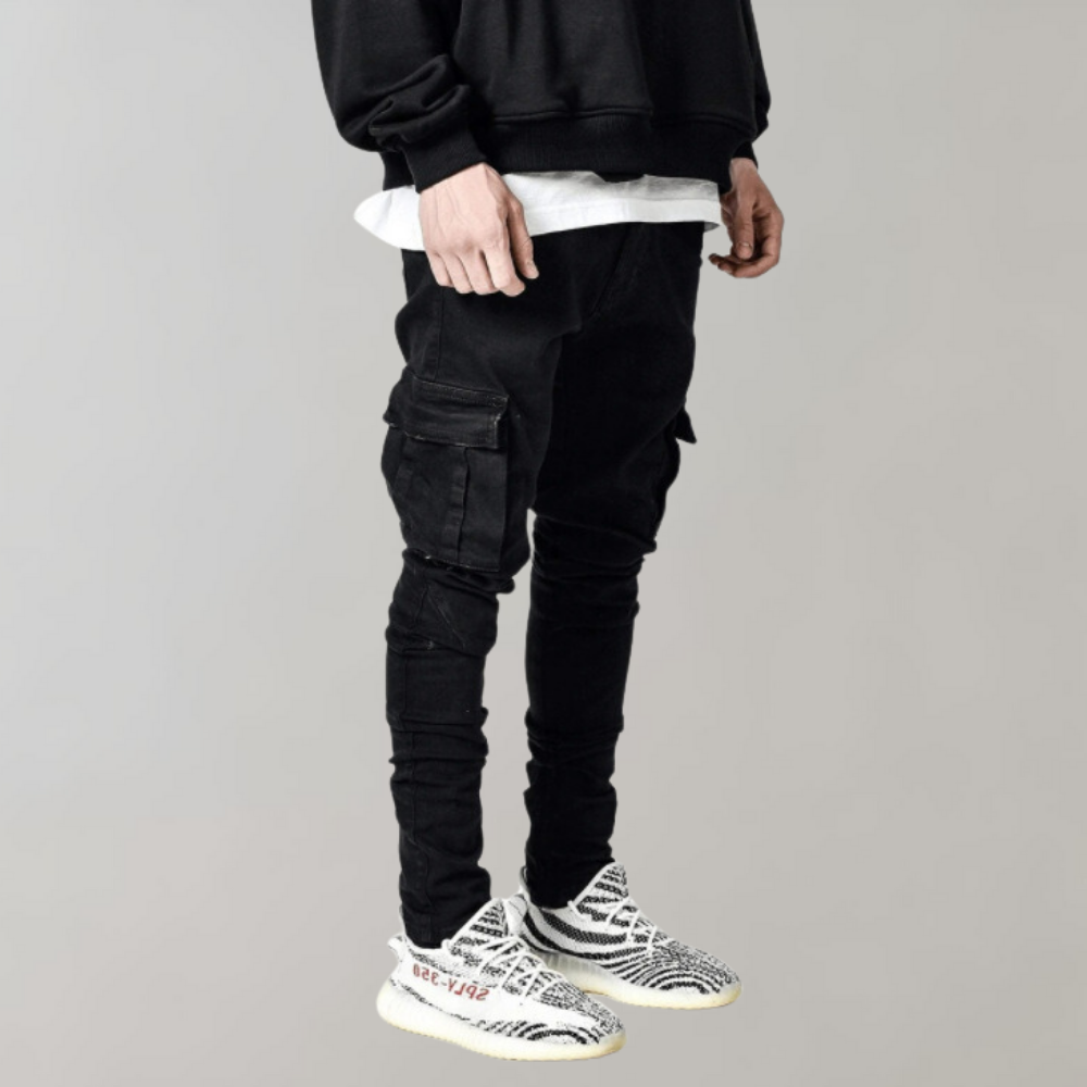 Men's comfortable stretch cargo pants in black, perfect for everyday wear.