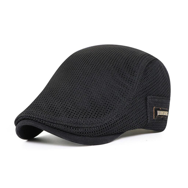 Stylish men's breathable flat cap in light fabric, perfect driver hat for spring & summer casual fashion.