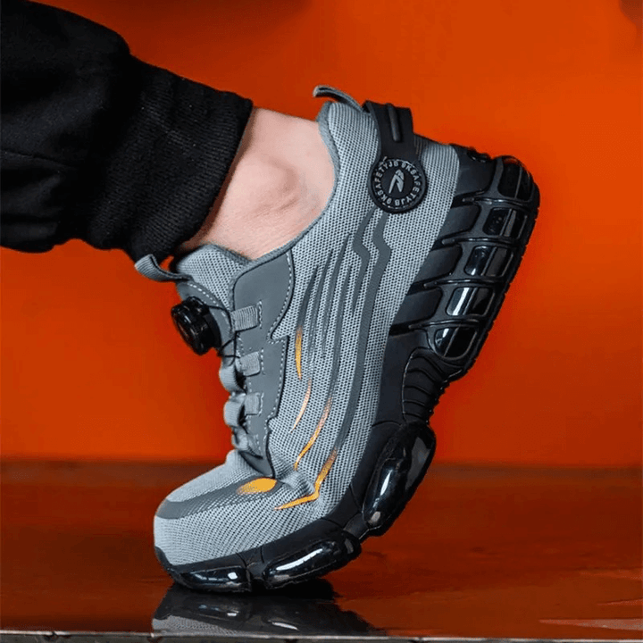 Experience comfort and safety with these men's anti-puncture sneakers.