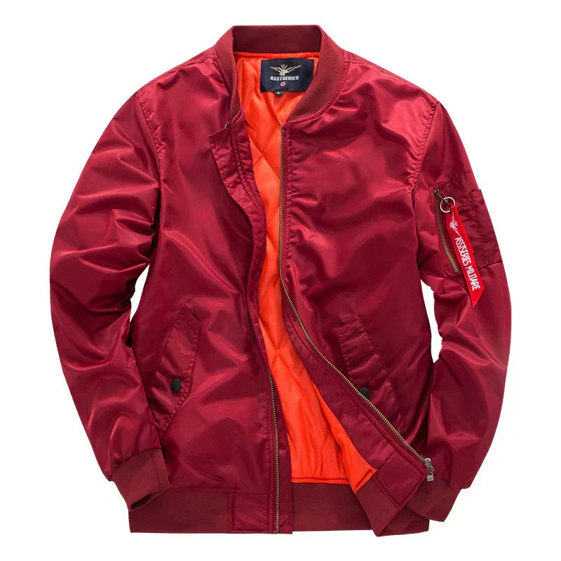 Versatile men's jacket designed for comfort in any season, featuring a casual outdoor style.
