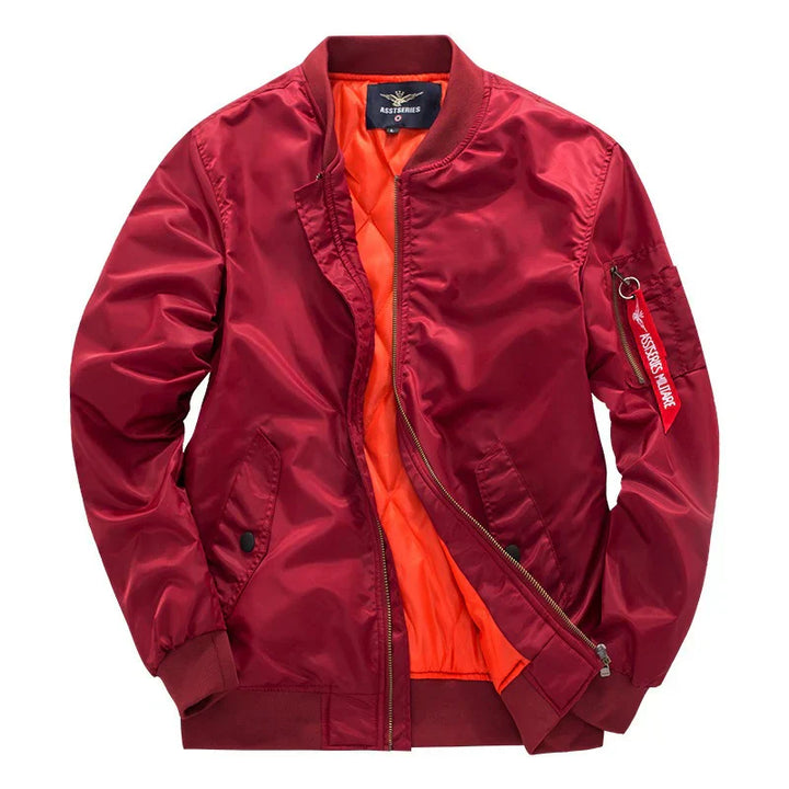 Versatile men's jacket designed for comfort in any season, featuring a casual outdoor style.