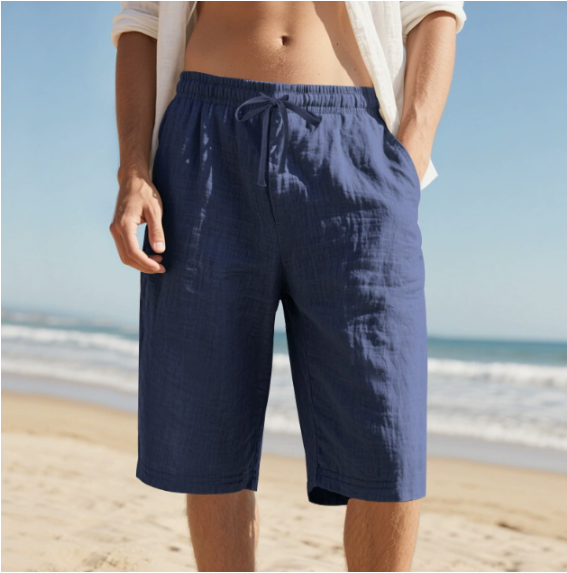 Comfortable men's knee-length pull-on chino shorts. Ideal for casual summer outfits, featuring an adjustable drawstring.