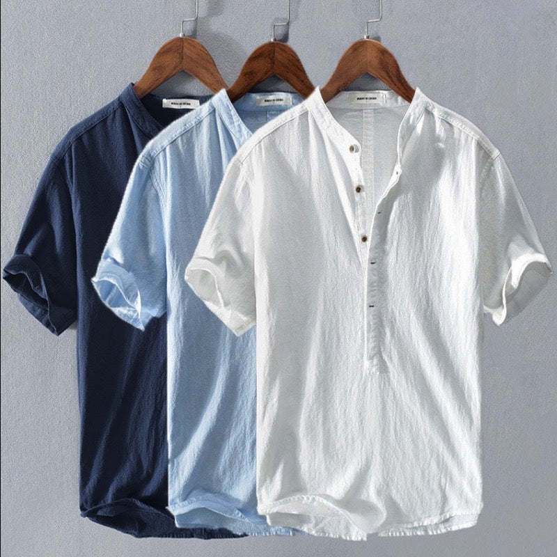 Breathable men's casual button-up top, a lightweight short-sleeve shirt for comfortable summer fashion.