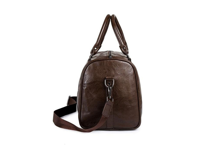 Versatile travel duffel bag, meets carry-on requirements.